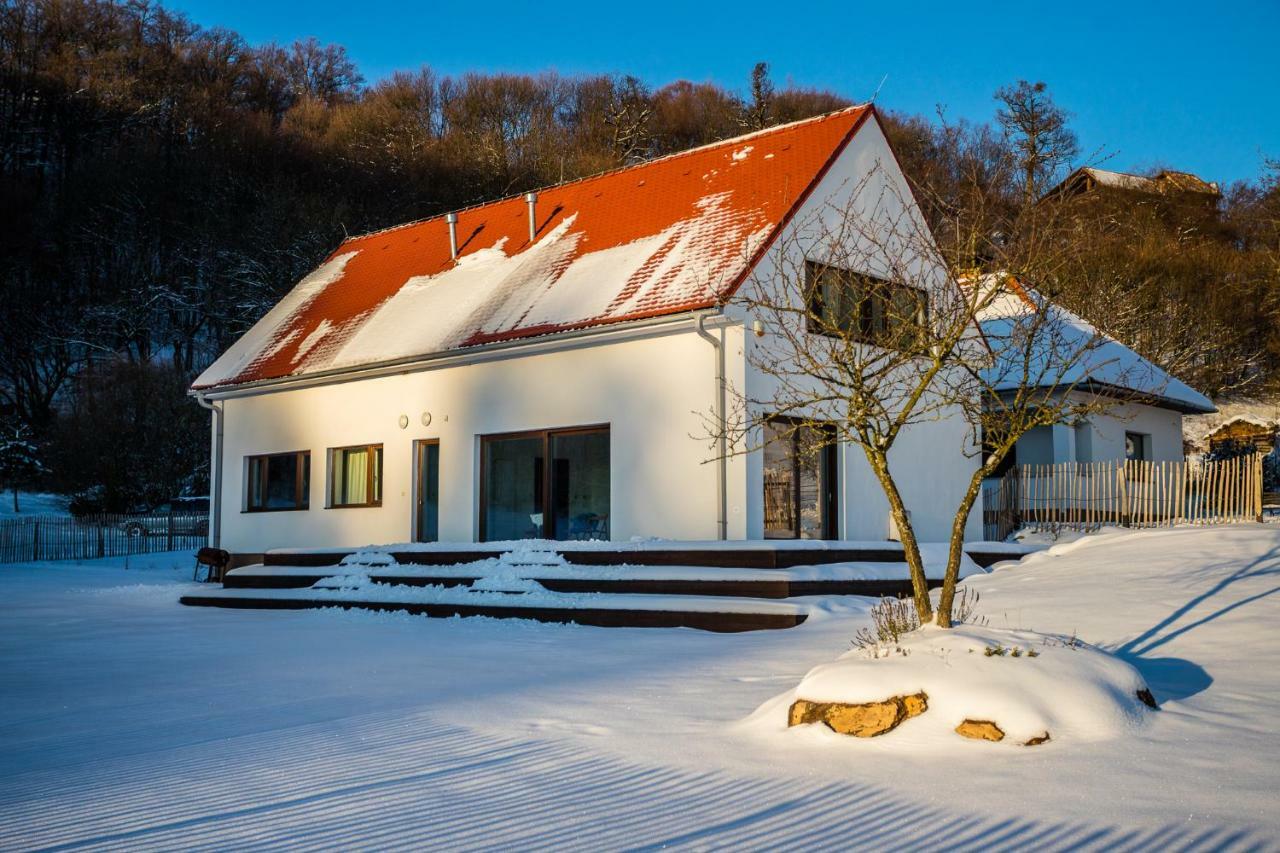 Banská Štiavnica Antosikov Majerゲストハウス エクステリア 写真