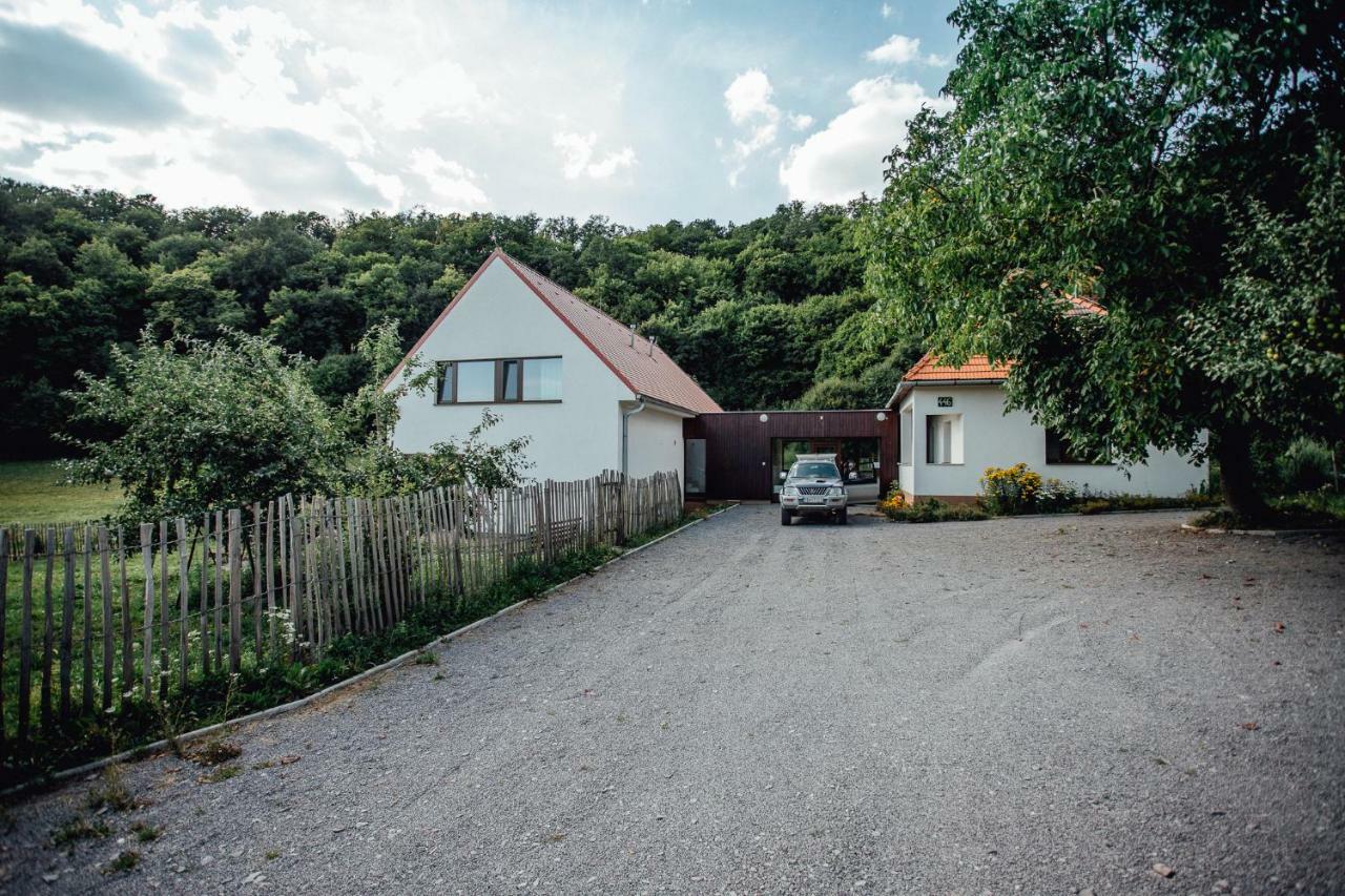 Banská Štiavnica Antosikov Majerゲストハウス エクステリア 写真