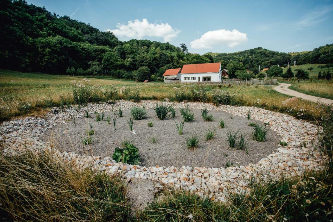 Banská Štiavnica Antosikov Majerゲストハウス エクステリア 写真